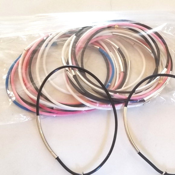 3 Charm Bracelets AND BONUS LOT FOR CRAFTING - Picture 10 of 11